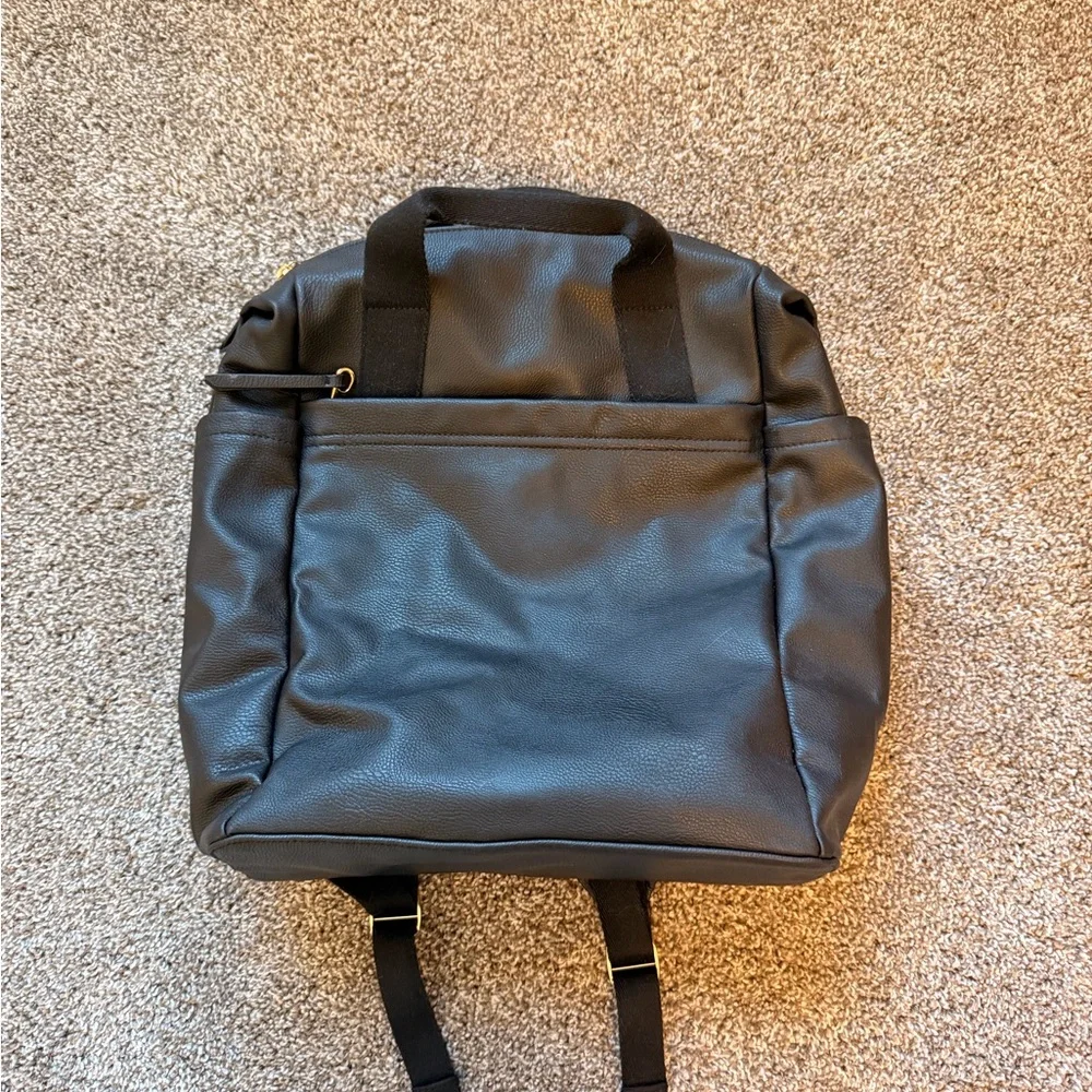 Universal Thread Target Square Convertible Backpack - Picture 4 of 9